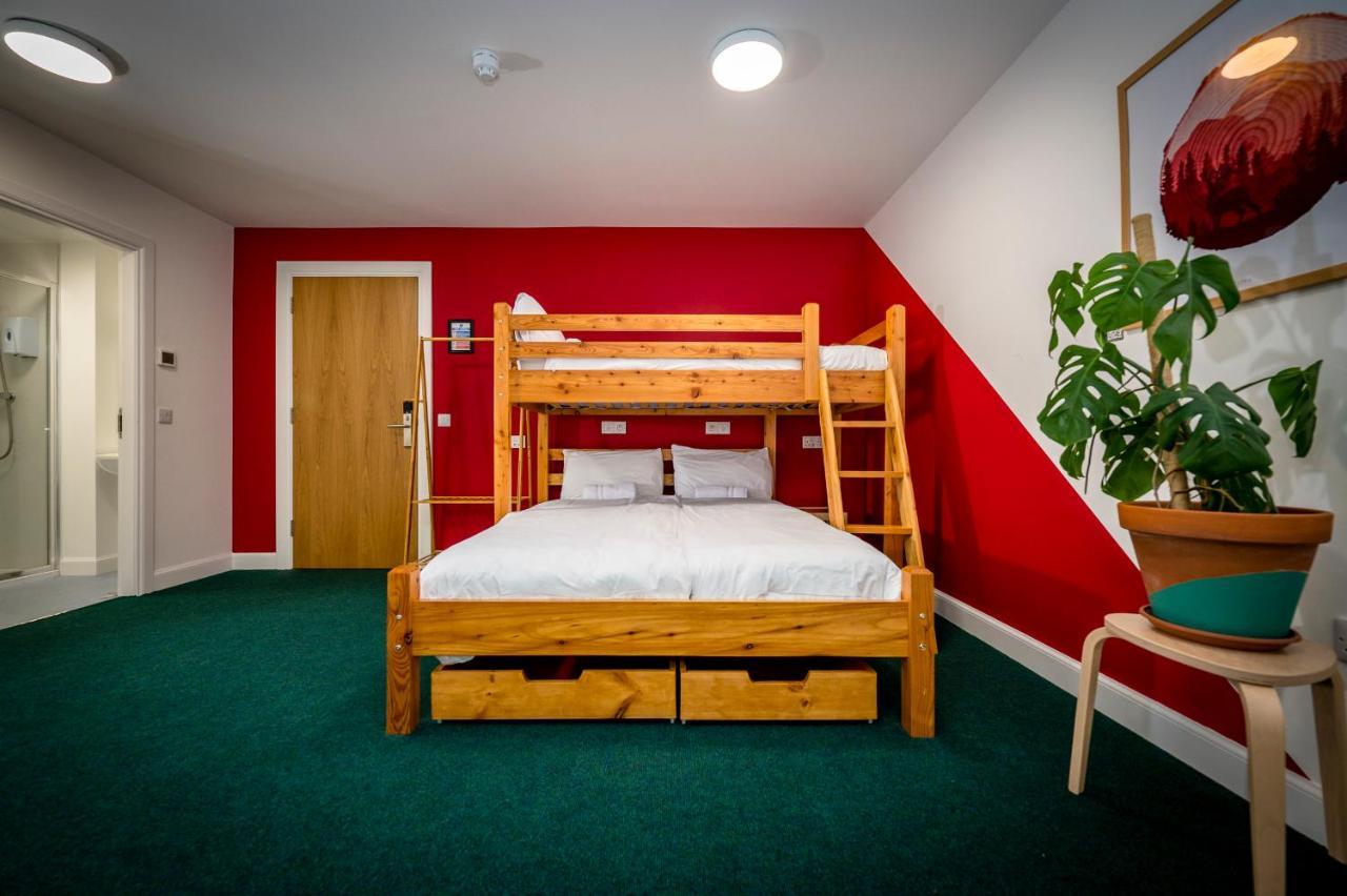 Loch Ness Bunk Inn Дръмнадрочит Екстериор снимка